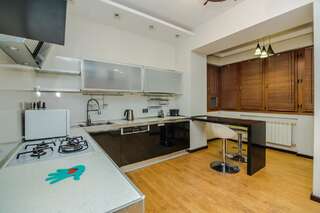 Апартаменты Cozy apartment on the Caspian Boulevard by Time Group Баку Апартаменты с 2 спальнями-22