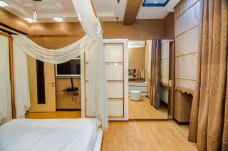 Апартаменты Cozy apartment on the Caspian Boulevard by Time Group Баку Апартаменты с 2 спальнями-3