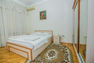 Апартаменты Cozy apartment on the Caspian Boulevard by Time Group Баку Апартаменты с 2 спальнями-3