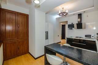 Апартаменты Cozy apartment on the Caspian Boulevard by Time Group Баку Апартаменты с 2 спальнями-48
