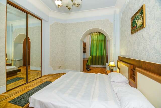 Апартаменты Cozy apartment on the Caspian Boulevard by Time Group Баку-38
