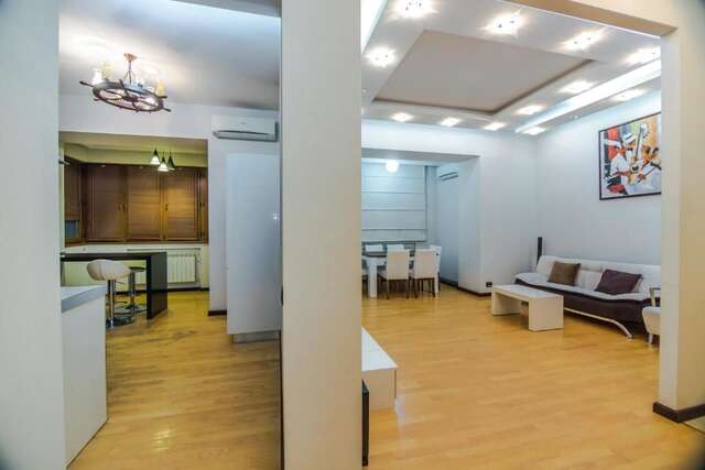 Апартаменты Cozy apartment on the Caspian Boulevard by Time Group Баку-55